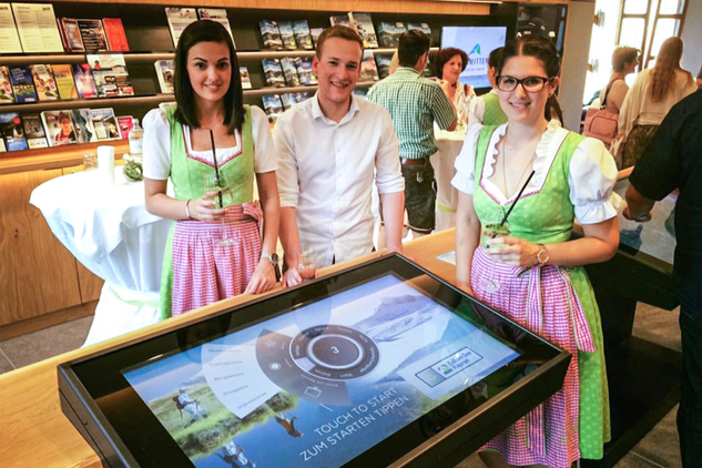 TVB Zell am See Kaprun Projektleiter Patrick Riedlsberger kümmer sich mit seinem Team eigenständig um die Inhaltspflege seiner p&p MultiTouch App.